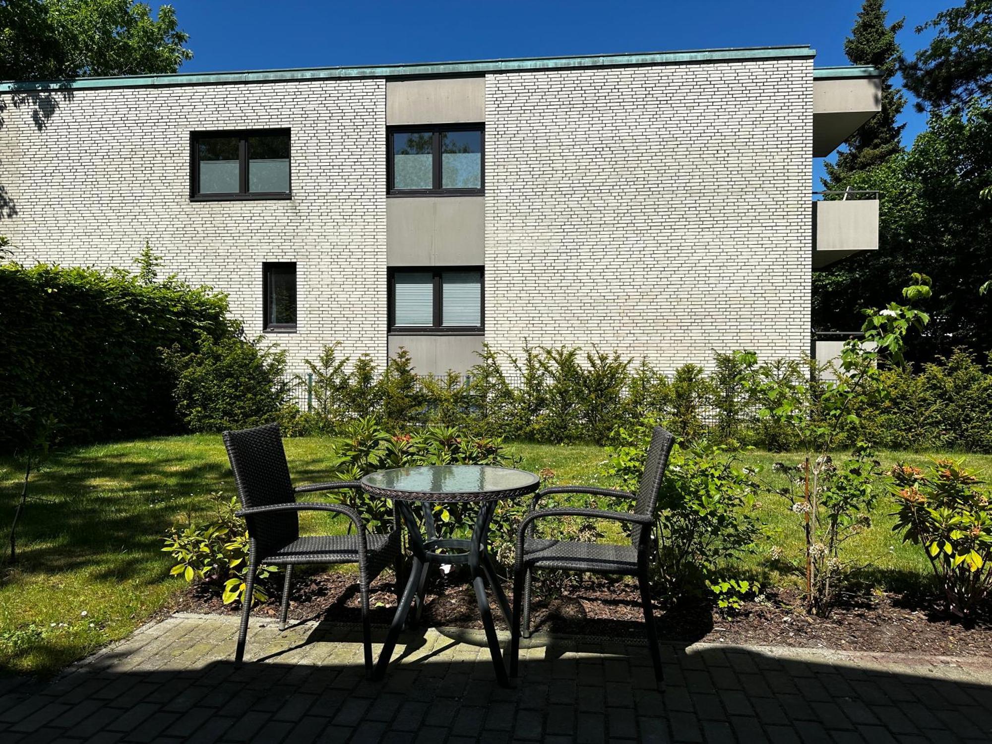 Bungalow-wohnung Nahe Flughafen Hamburg Апартаменты *